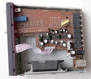 Teac PowerMax HP-10: Vnitřek zesilovače
