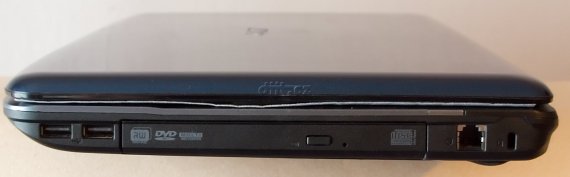 Acer Aspire 5738DG-664G50MN - pravý bok