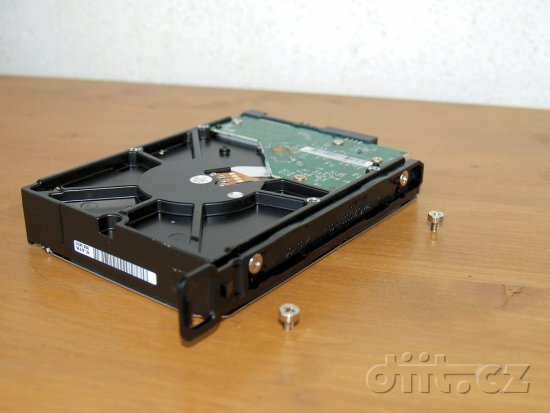 Thermaltake Muse X-Duo RAID - HDD s plastovým vodičem