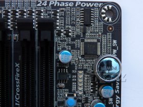 Gigabyte GA-P67A-UD7: Power tlačítko, Phase LED
