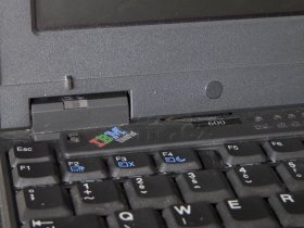IBM ThinkPad 600 - štítek