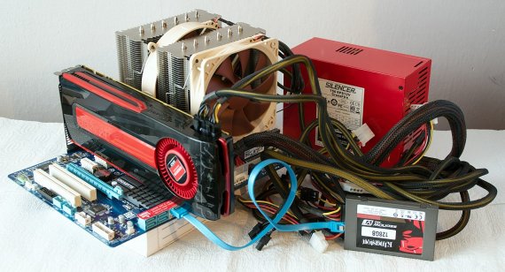 AMD Radeon HD 7970 v testovací sestavě se Sandy Bridge + Z68 + SSD + 750W PC PC