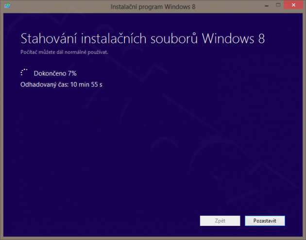Instalátor Windows 8 - průběh stahování