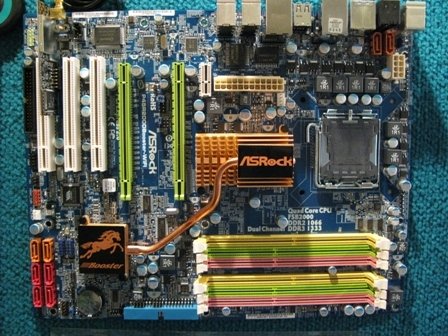 ASRock P45R2000Booster-WiFi