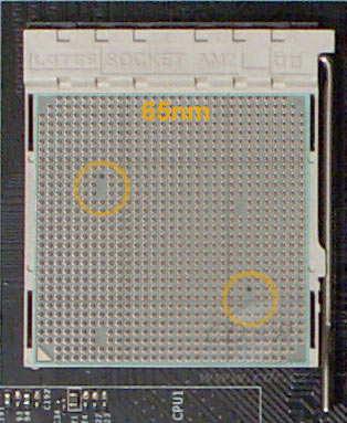 Ukázka 65nm Phenomu v socketu AM2+