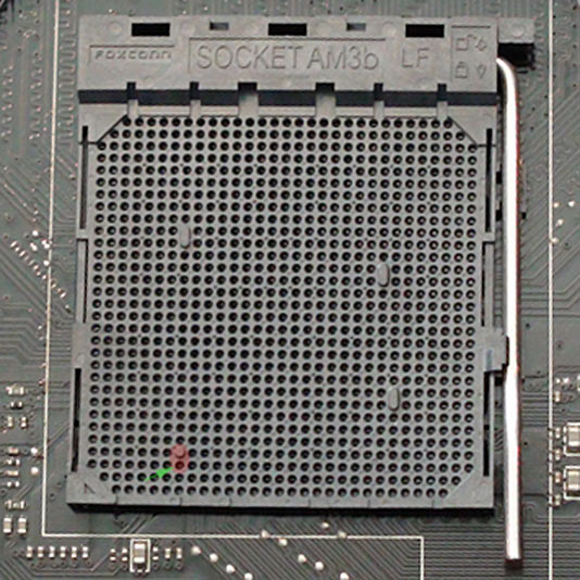 Socket AM3+ (AM3b) - pin navíc oproti AM3