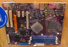 ECS s AGP i PCI Express x16