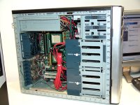 ASUS Server Case s dvouopteronovou deskou