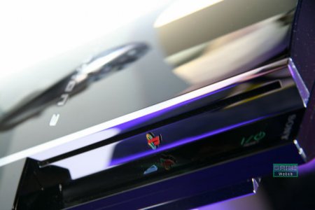 PlayStation 3: Detail štěrbiny BD mechaniky