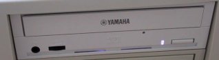 Yamaha F1 - LED fialová