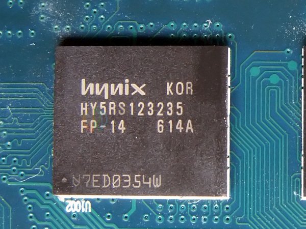 Paměťový čip Hynix HY5RS123235 FP-14