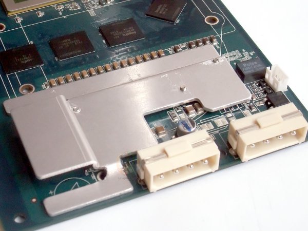 AC VR Heat Spreader Module již přišroubován