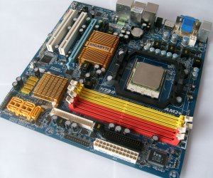 AMD 780G, Athlon X2 4850e a Radeon HD 3200 IGP v testu: Gigabyte