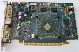 ATI Radeon HD 4670 - čelní pohled