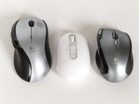 Eee myš v porovnání s Logitech: vlevo MX610, vpravo VX Revolution