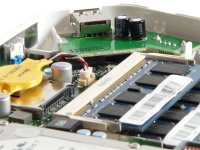 Nvidia Ion - Acer AspireRevo R3600: USB porty na předním horním rohu zevnitř