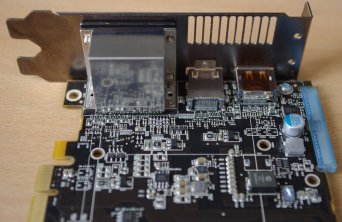 Asus Radeon HD 5870 v testu: PCB, konektory