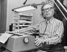 Isaac Asimov a IBM Selectric III