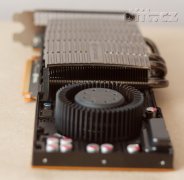 GeForce GTX 480: pohled do chladiče