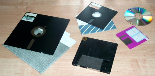 Porovnání různých velikostí disket