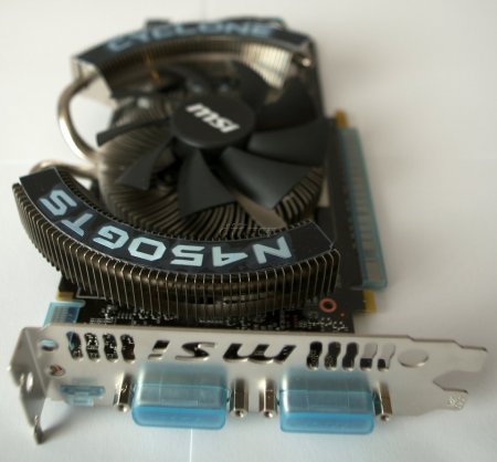 GeForce GTS 450: MSI Cyclone, záslepka