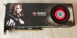 Radeon HD 6950: čelní pohled