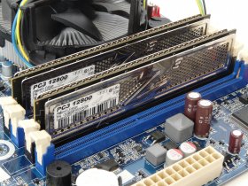 OCZ Platinum DDR3-1600 CL7 2×2 GB v desce Intel DH67BL