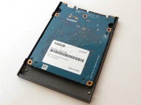 Kingston SSDNow V+100 128GB - bez spodního krytu
