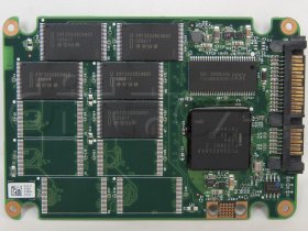 Intel SSD 311 Larson Creek 20GB - čipy