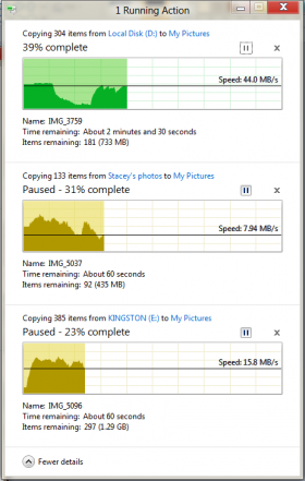 Kopírování ve Windows 8 - detail tří procesů, dva pozastavené