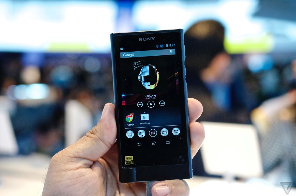 Ultra-nabušený Sony Walkman NW-ZX2 startuje s cenou 32 tisíc Kč