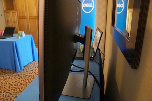 Dell UltraSharp 32 - Obrázek 1