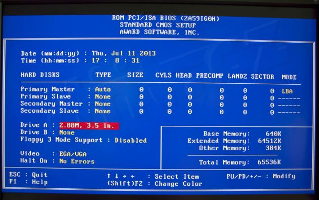 GA-586T2 - BIOS podporuje 2,88MB disketovky
