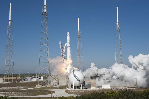 SpaceX Falcon9 s Dragonem