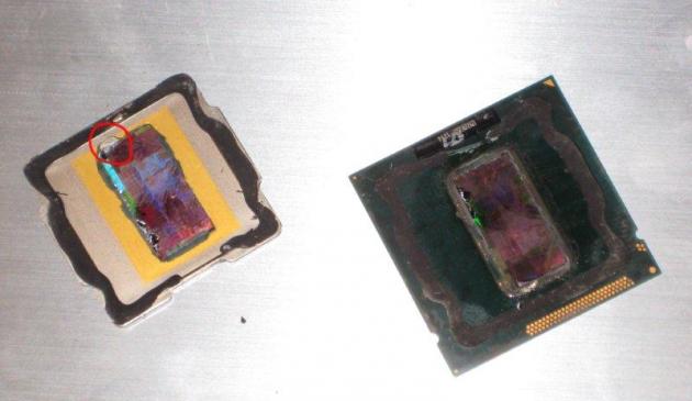 Sandy Bridge - neúspěšný pokus sundat tepelný rozvaděč z křemíkového jádra procesoru