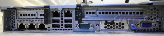 IBM x3550 M4 - zadní panel, konektory