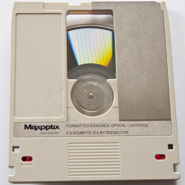 Médium Maxoptix 2,3GB format 512