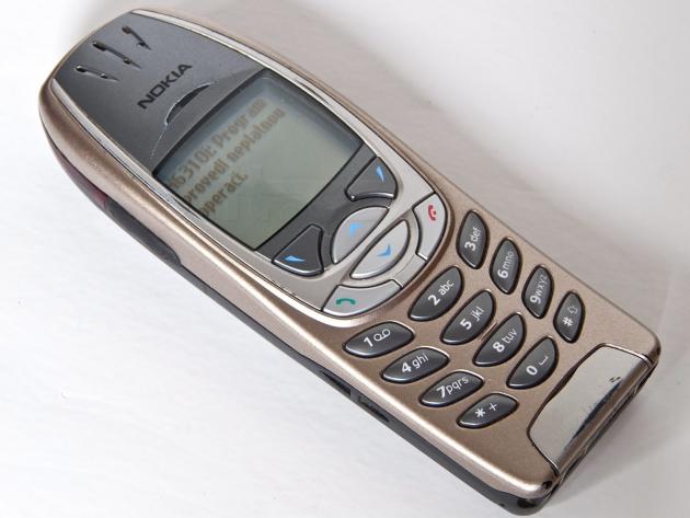 Nokia 6310i - program provedl neplatnou operaci