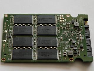 Kingston SSDNow V+200 120GB - druhá strana PCB