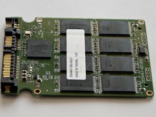 Kingston SSDNow V+200 120GB - jedna strana PCB