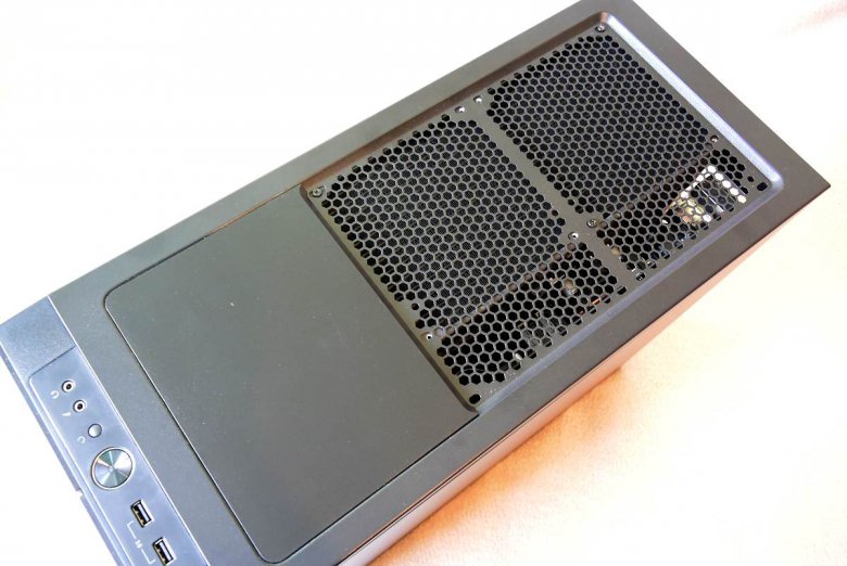 Fractal Design Define S Dsc 2749 Pruduchy Vodnik