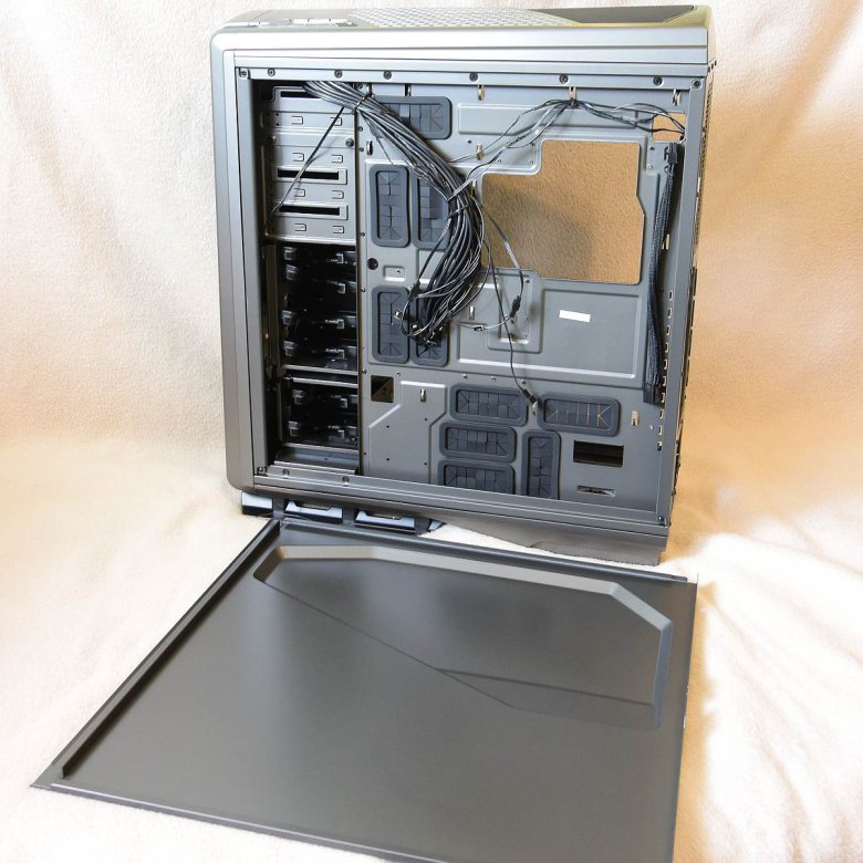 Nzxt Phantom 820 Dsc 3191 Vnitrek