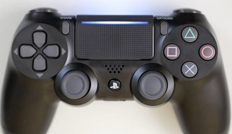 Playstation 4 Slim 03