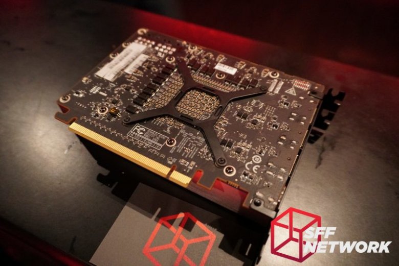 Radeon Rx Vega Nano 02