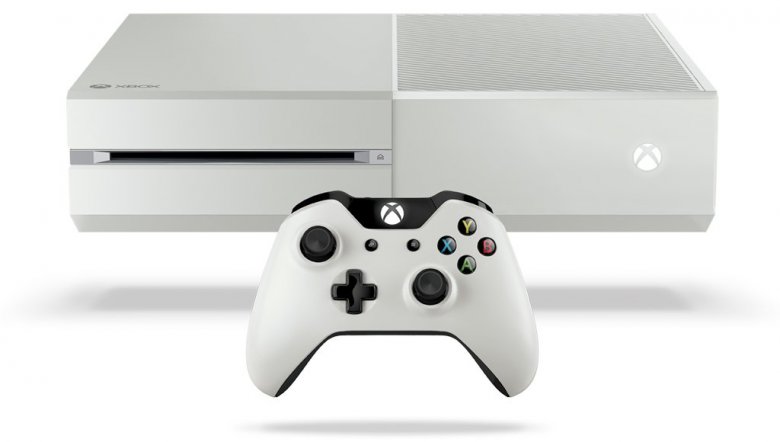 Xbox One White 02