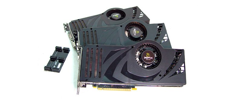 3x GeForce 8800 Ultra s 3-way SLI můstkem