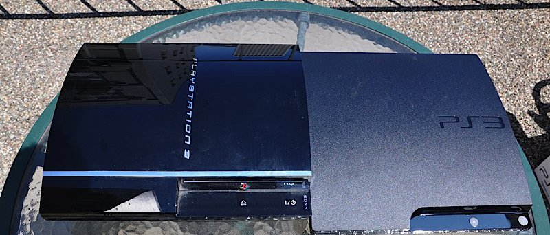 Playstation 3 Slim versus klasická