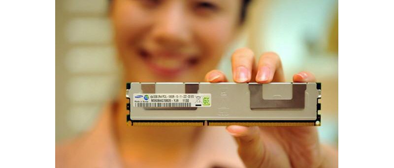 32GB 30nm-class DDR3 RDIMM Samsung