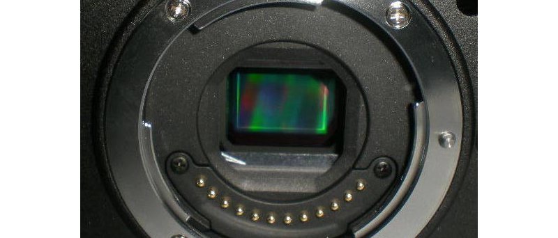 Nikon X810 mirrorless, bajonet a snímač