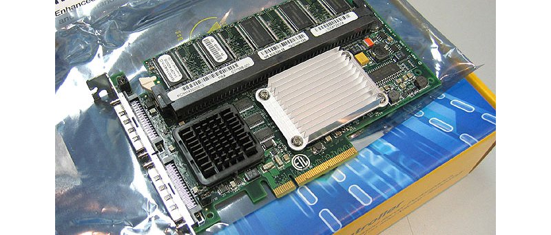 Intel SRCU42E - přední strana